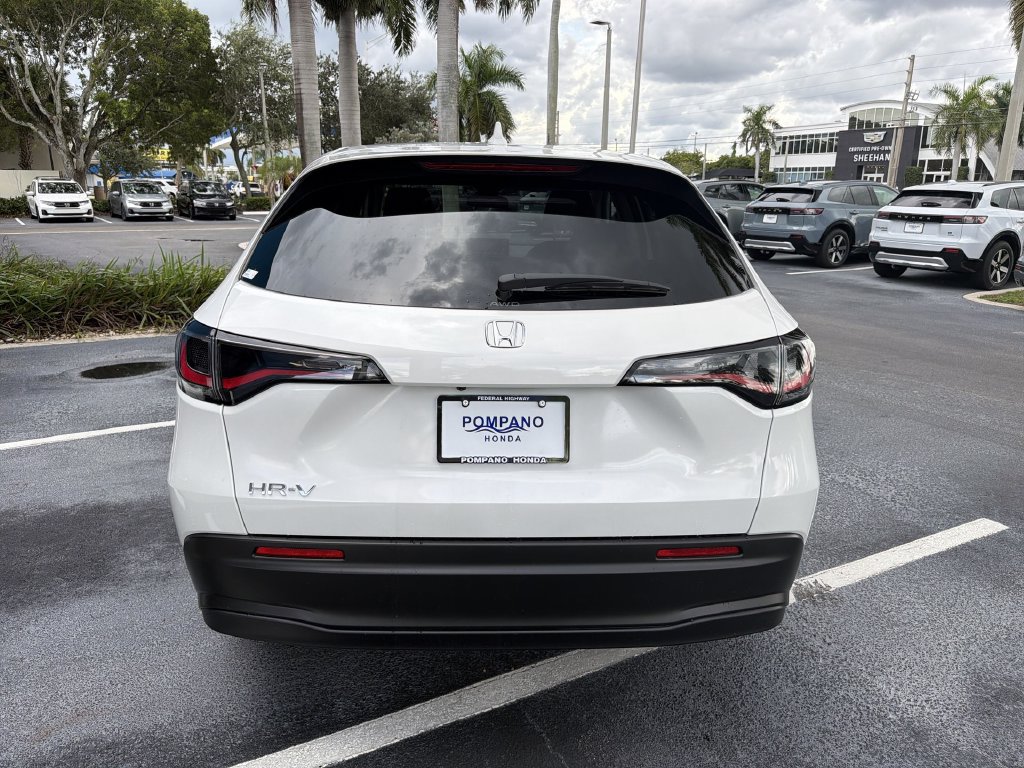 New 2027 Honda HR-V LX image 3
