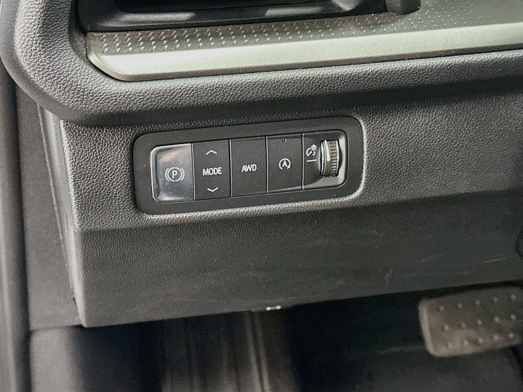 Used 2025 Chevrolet Traverse LT AWD/4WD image 17