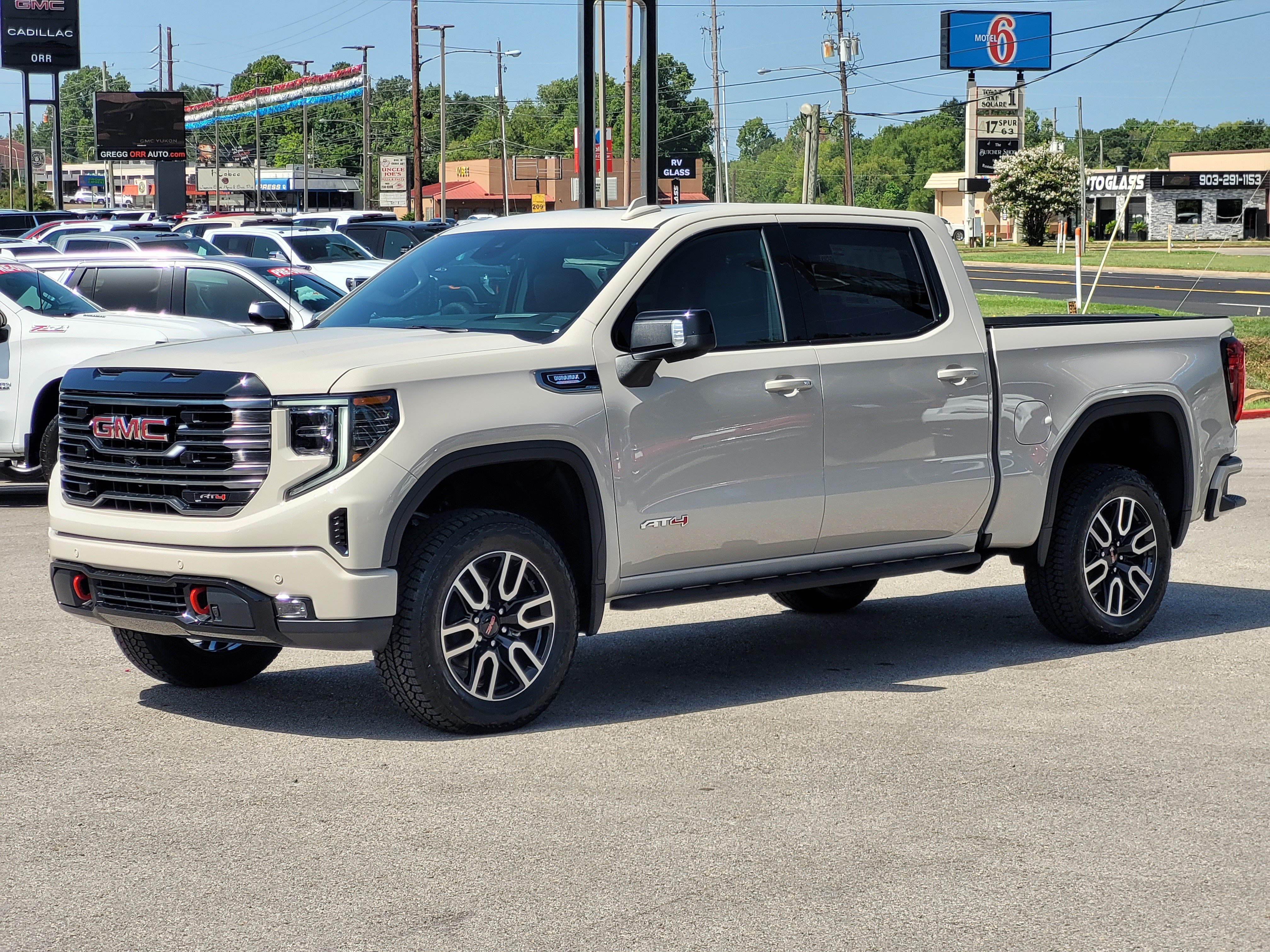 New 2026 GMC Sierra 1500 AT4 w/ AT4 Premium Package AWD/4WD image 3