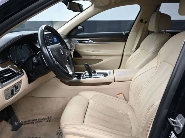 Used 2018 BMW 740i w/ Executive Package RWD image 11