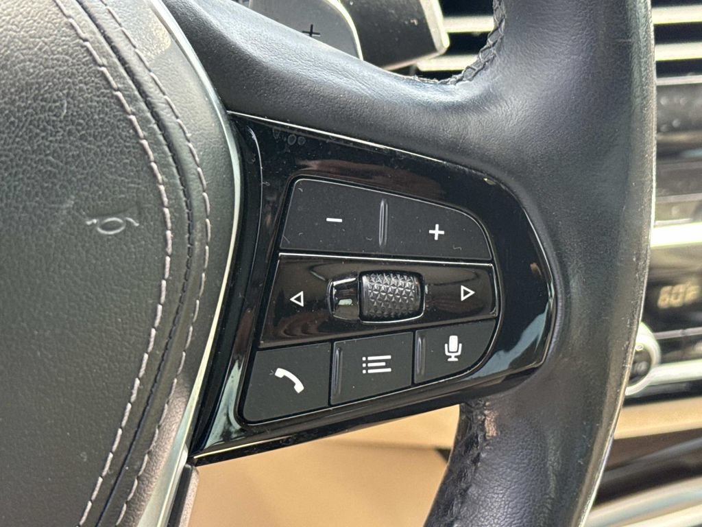 Used 2020 BMW 540i RWD image 26