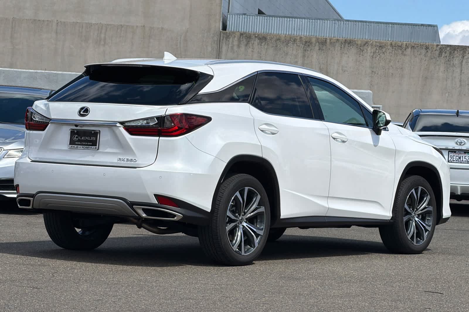 Certified 2022 Lexus RX 350 FWD w/ Premium Package image 2