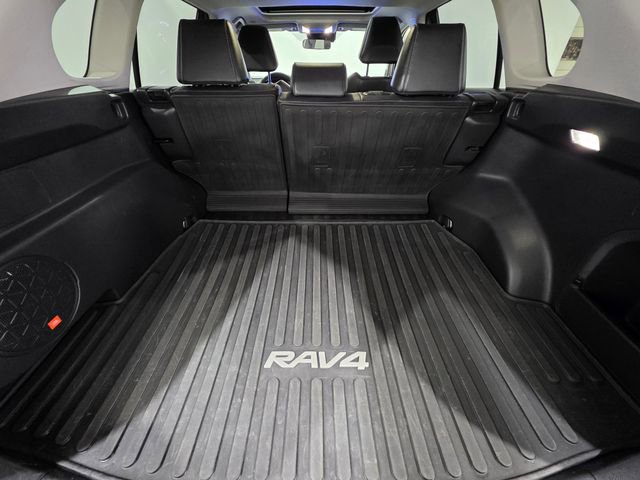 Used 2023 Toyota RAV4 XLE Premium image 22