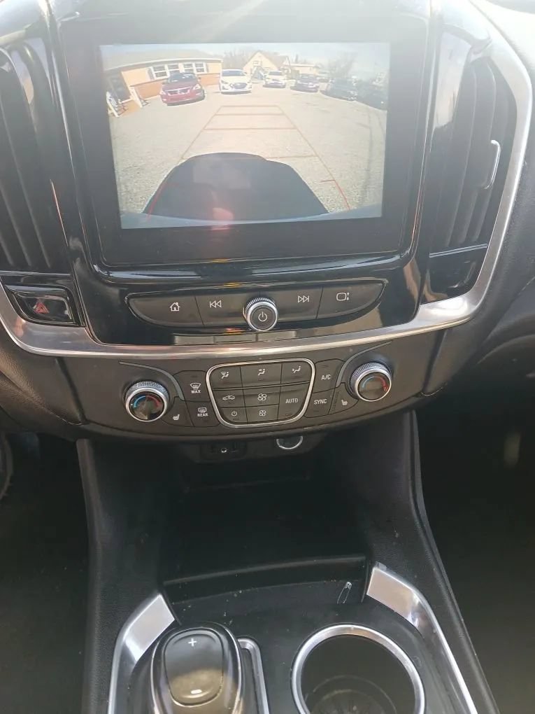 Used 2018 Chevrolet Traverse LT AWD/4WD image 10