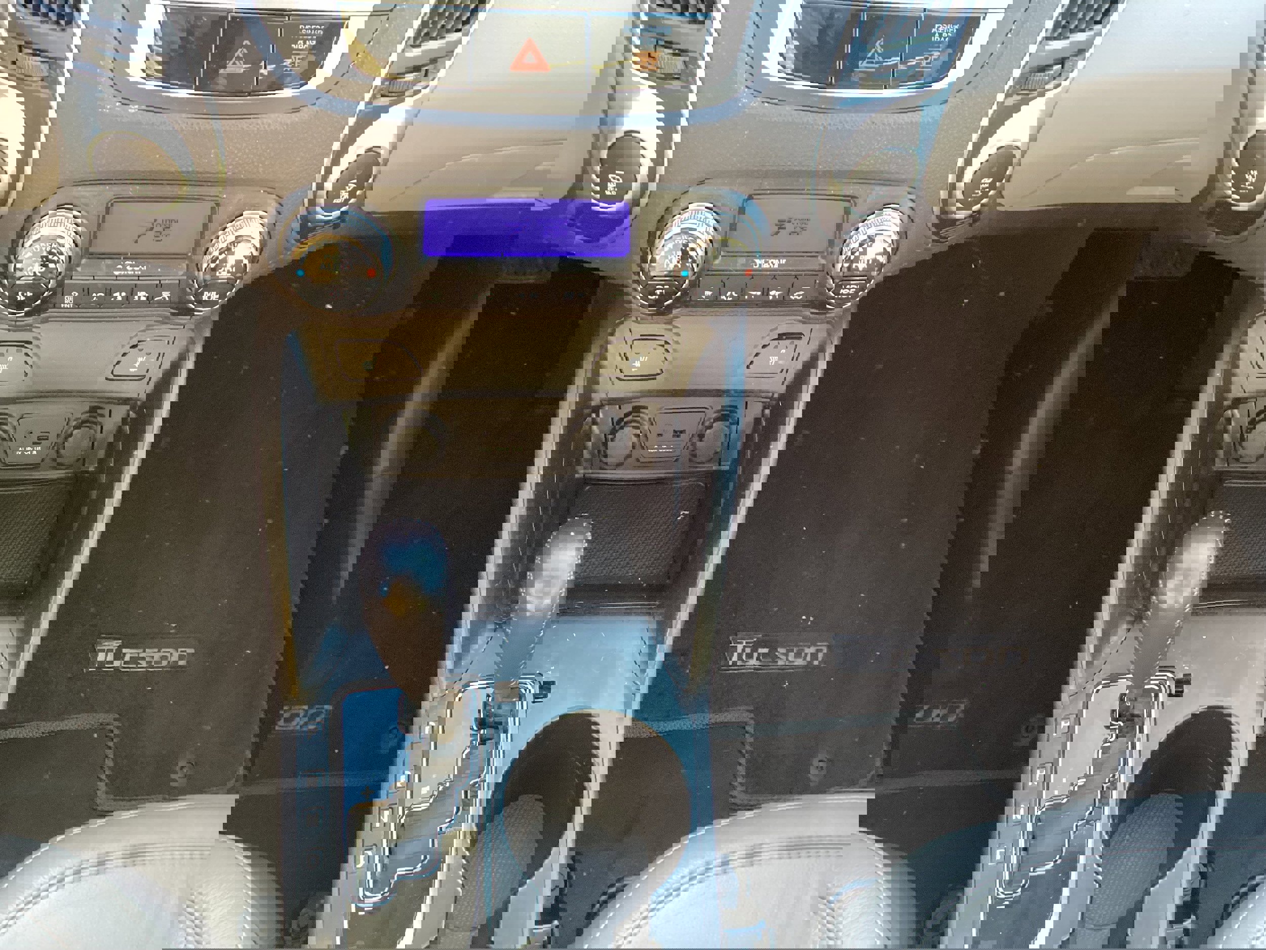 Used 2010 Hyundai Tucson Limited w/ Premium Pkg 4 image 20