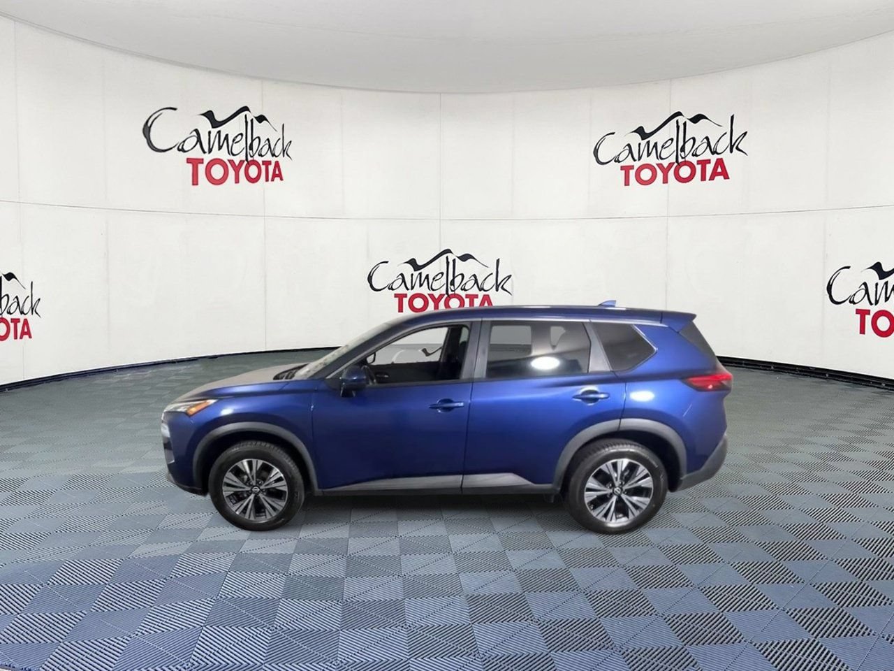 Used 2022 Nissan Rogue SV AWD/4WD image 7