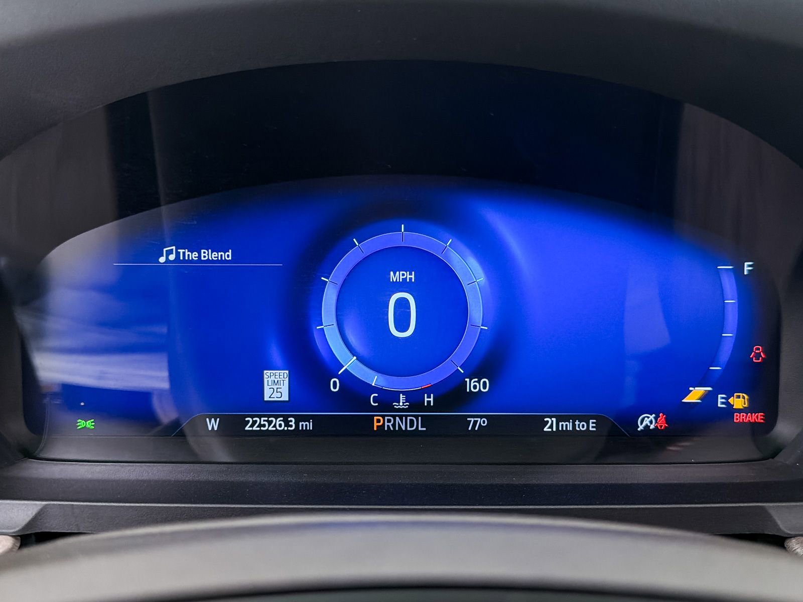 Used 2023 Ford Explorer Platinum w/ Technology Package AWD/4WD image 5