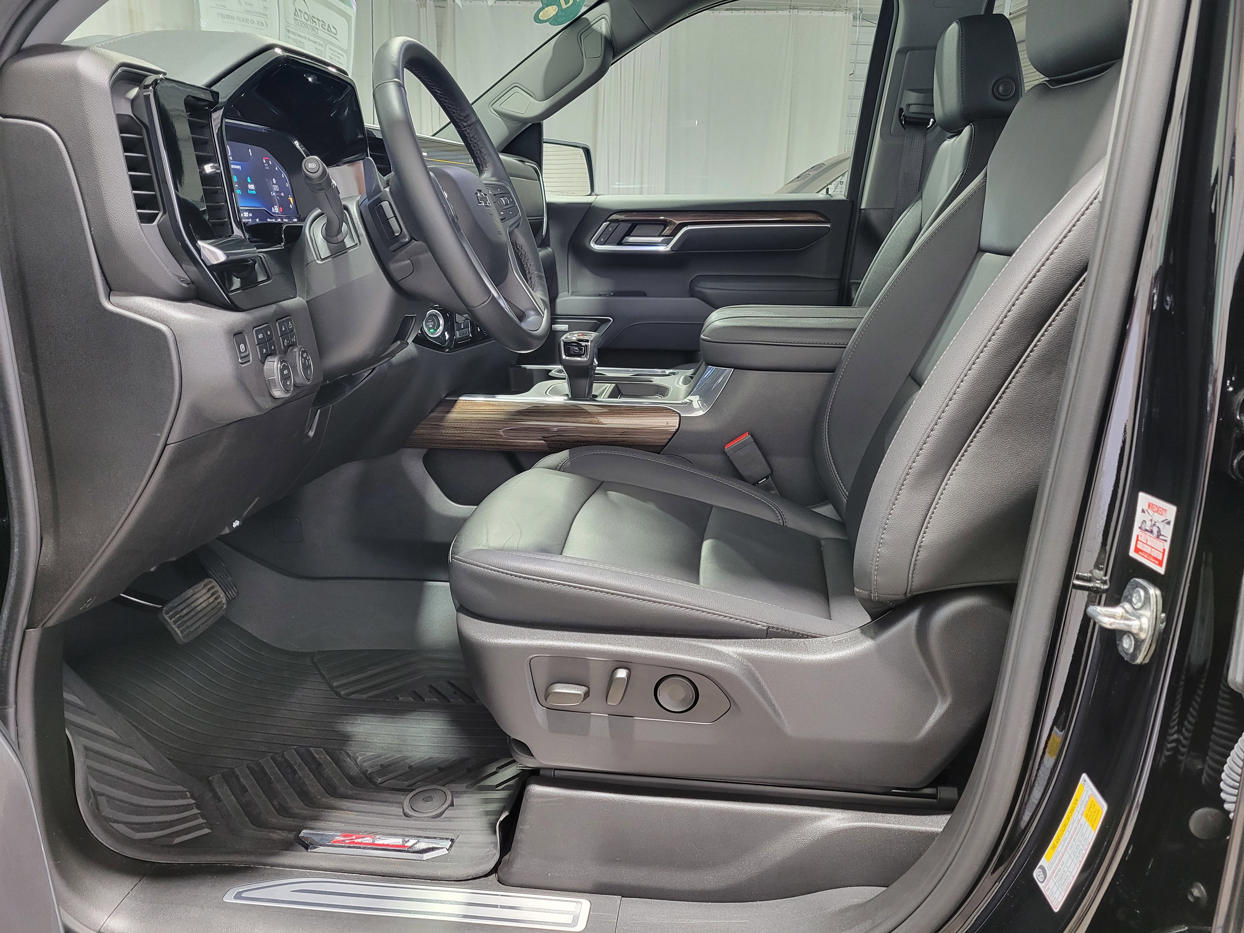 Certified 2025 Chevrolet Silverado 1500 RST w/ RST All Star Premium Package image 39