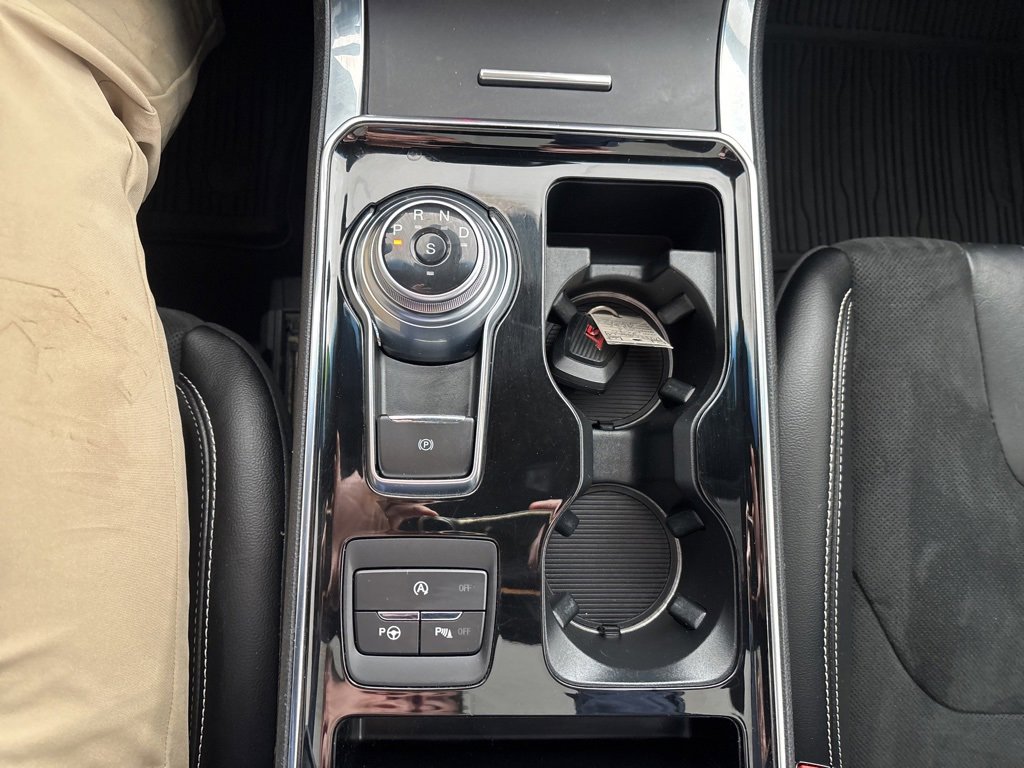 Used 2020 Ford Edge ST w/ Equipment Group 401A image 18