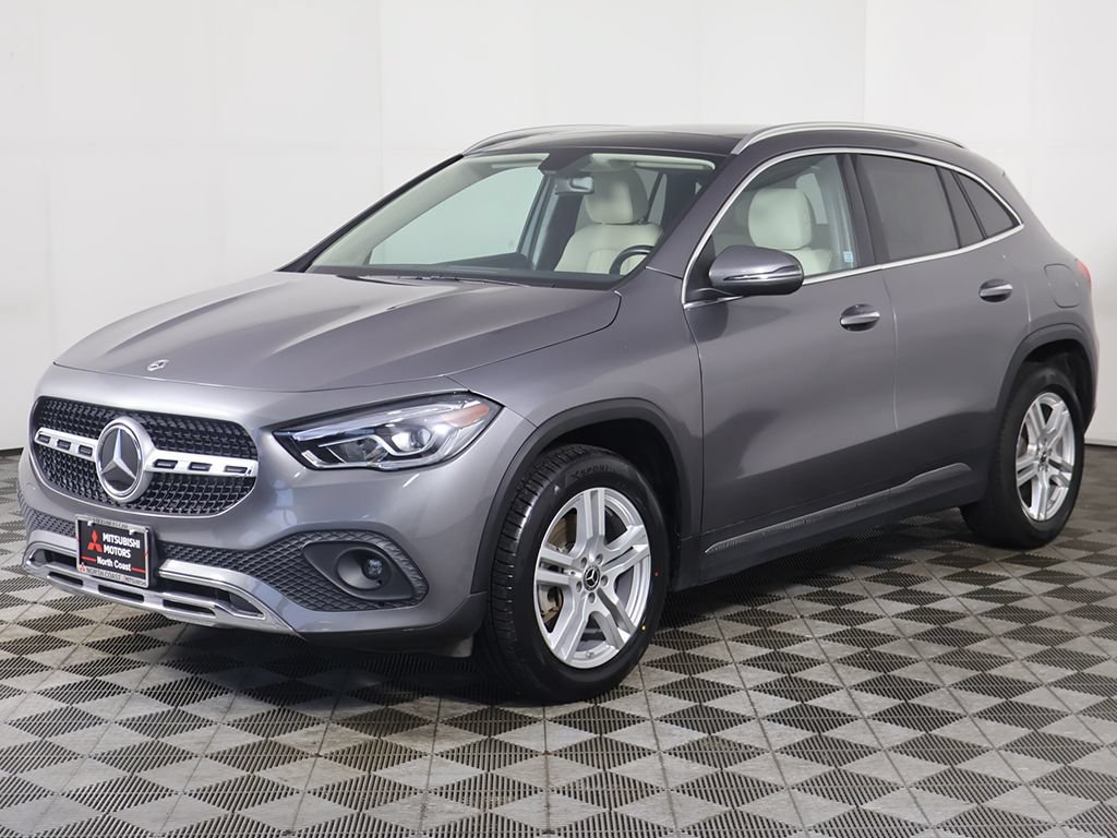 Used 2023 Mercedes-Benz GLA 250 4MATIC w/ Premium Package image 8
