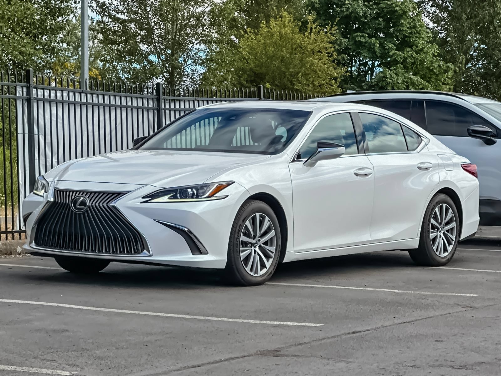 Used 2020 Lexus ES 350 w/ Accessory Package 2 FWD image 8