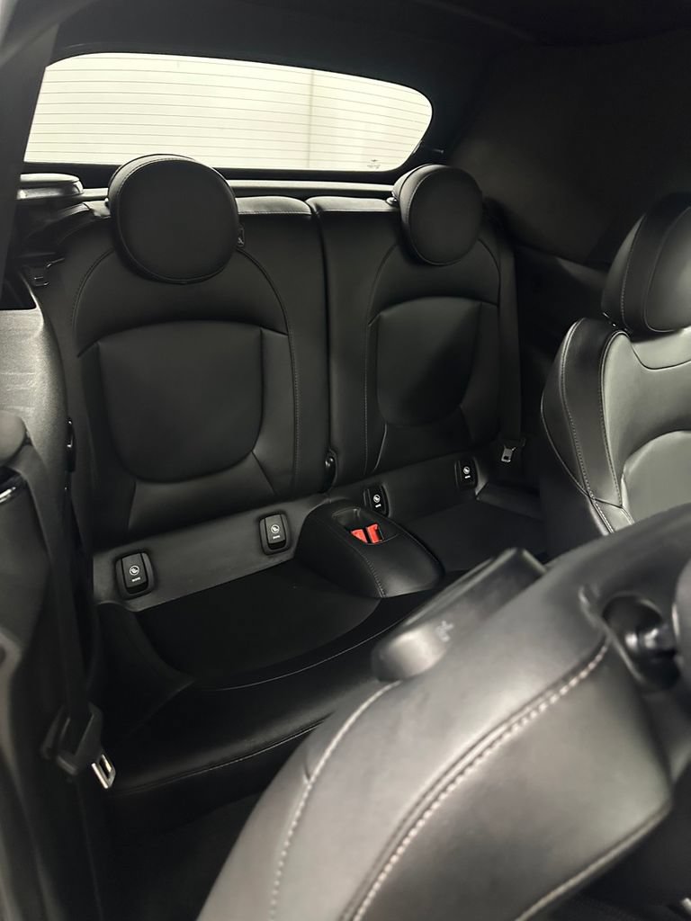Used 2018 MINI Cooper S w/ Premium Package FWD image 24