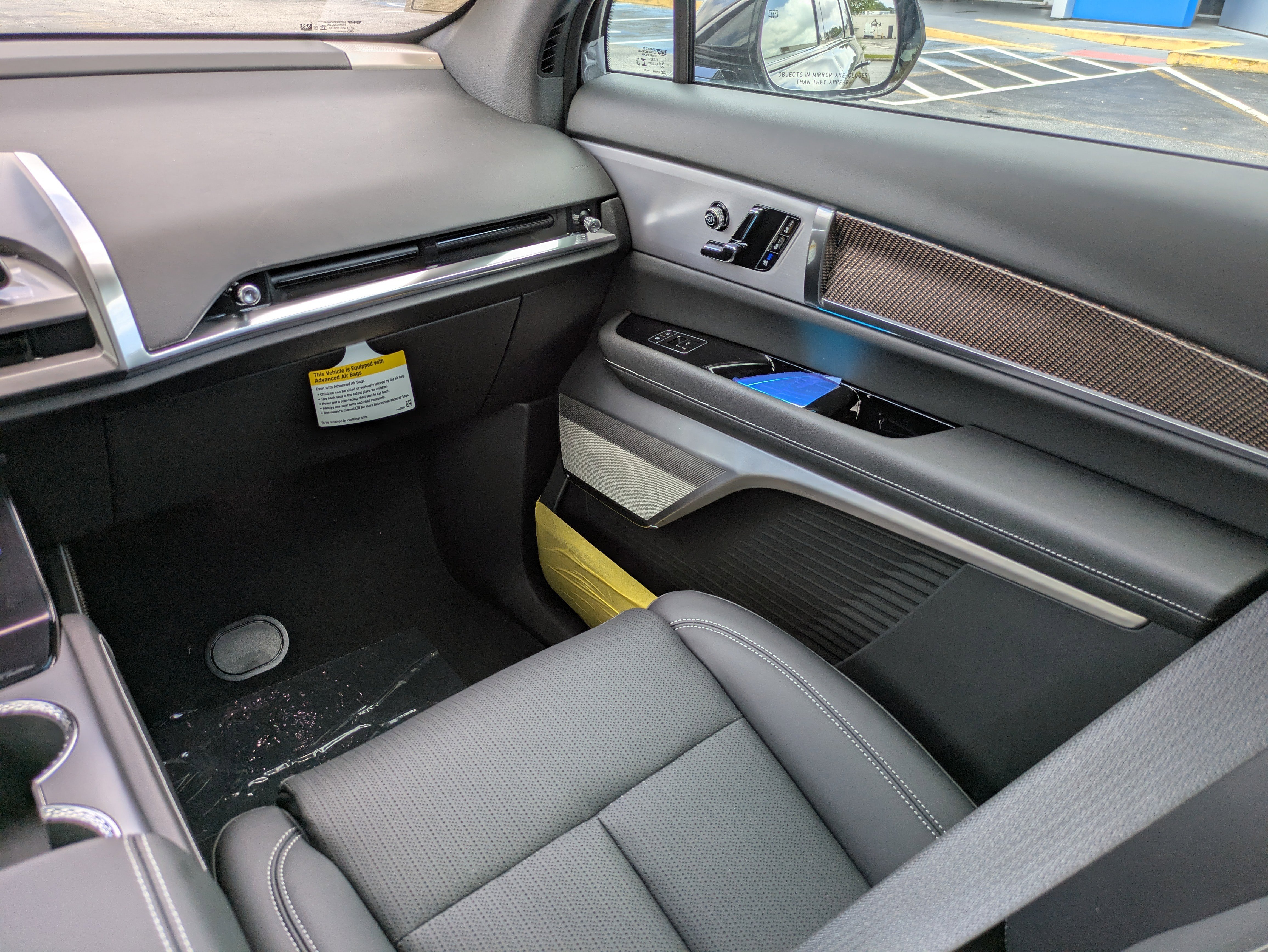 New 2026 Cadillac Vistiq Luxury w/ LPO, Floor Liner Package image 11