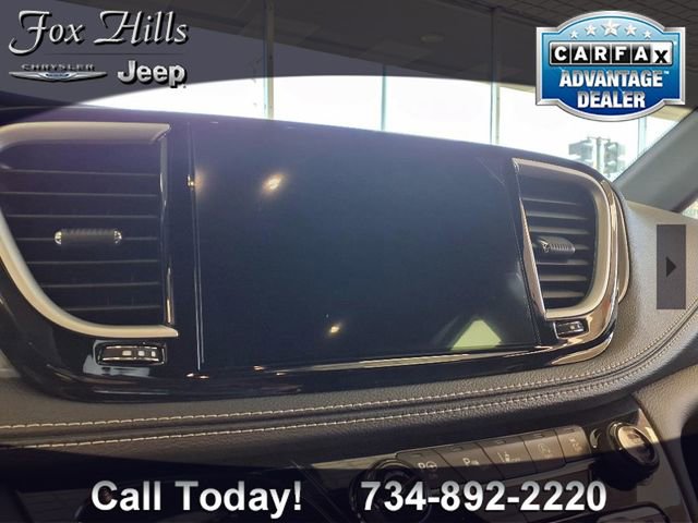 New 2025 Chrysler Pacifica Select w/ Fav Edition Package image 20