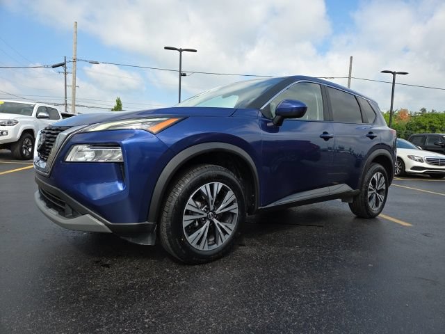 Used 2023 Nissan Rogue SV AWD/4WD image 3