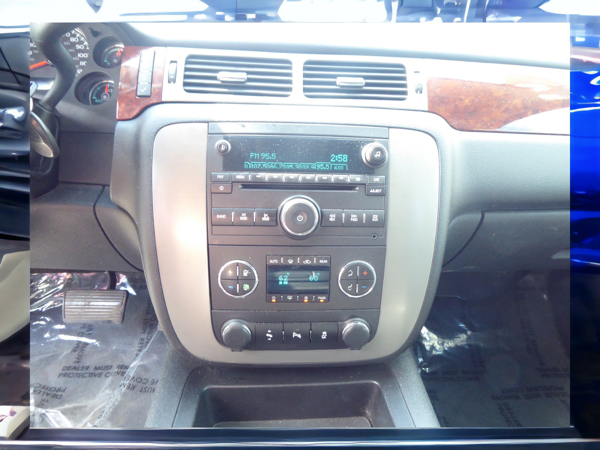 Used 2013 GMC Yukon XL SLT image 15