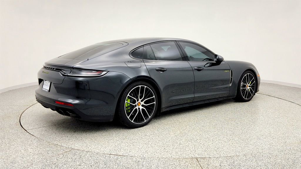 Used 2023 Porsche Panamera 4 Platinum Edition image 5
