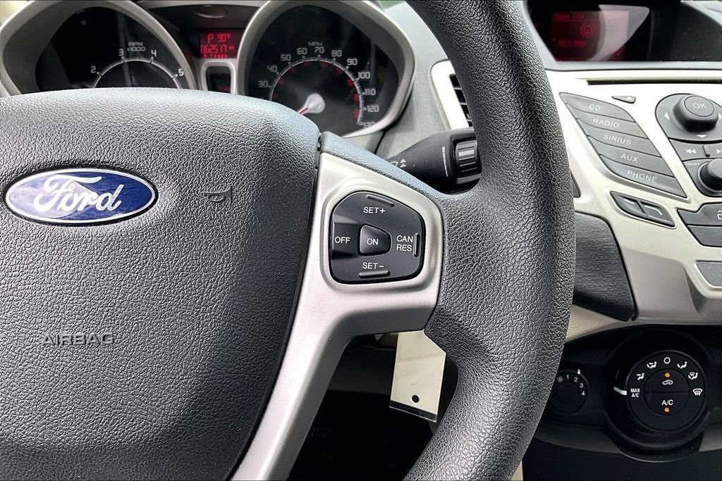 Used 2013 Ford Fiesta SE FWD image 21