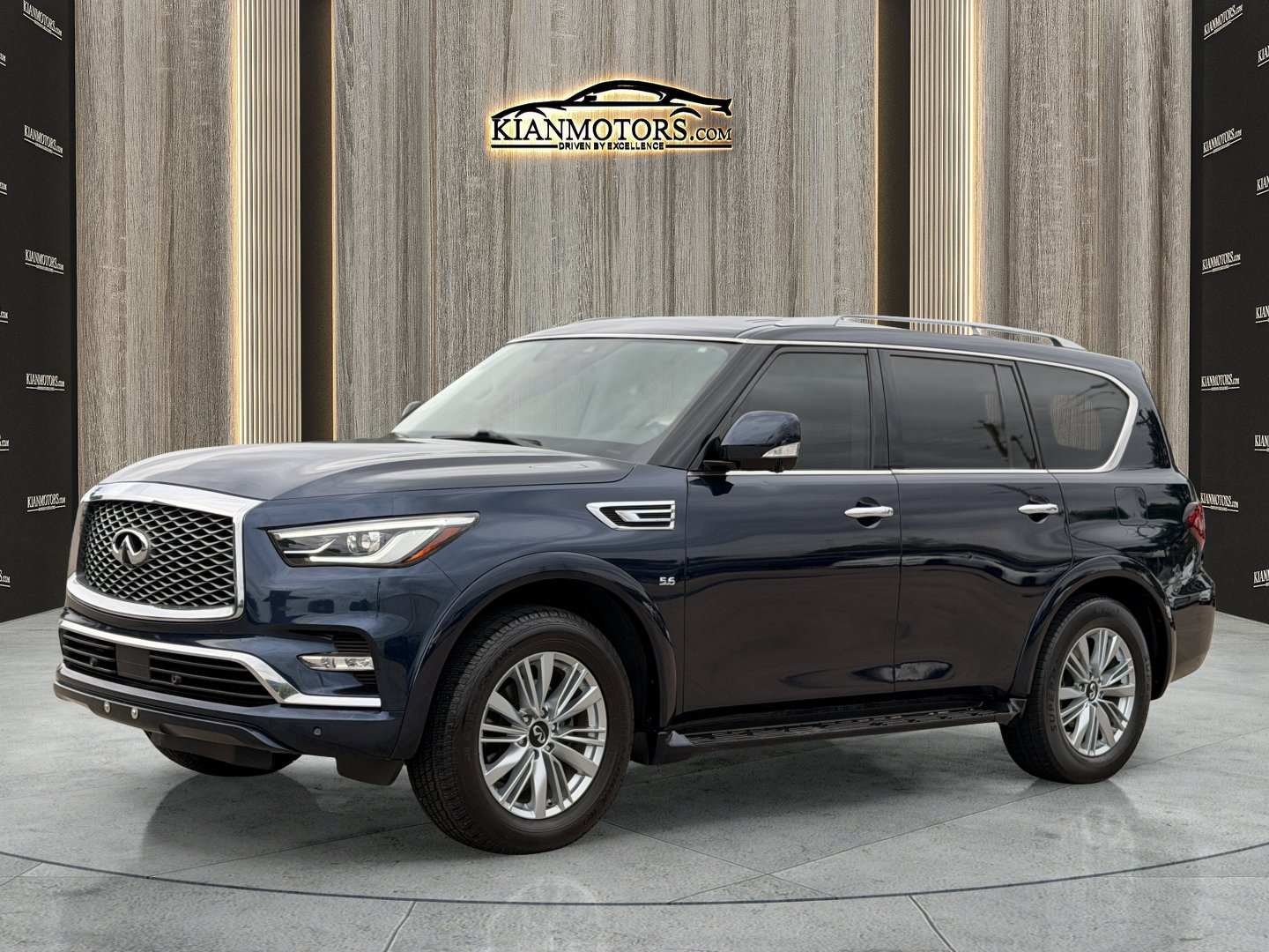 Used 2019 INFINITI QX80 Luxe RWD image 3