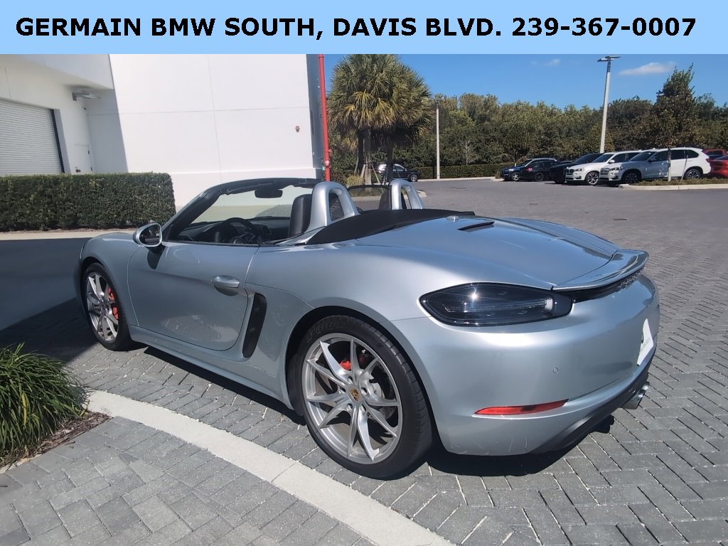 Used 2017 Porsche 718 Boxster S image 9