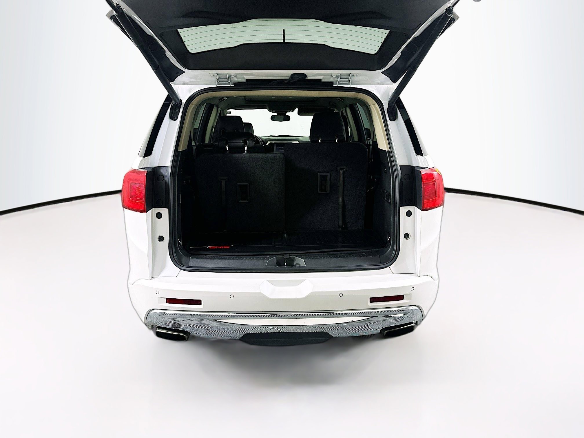 Used 2019 GMC Acadia Denali w/ Technology Package FWD image 30