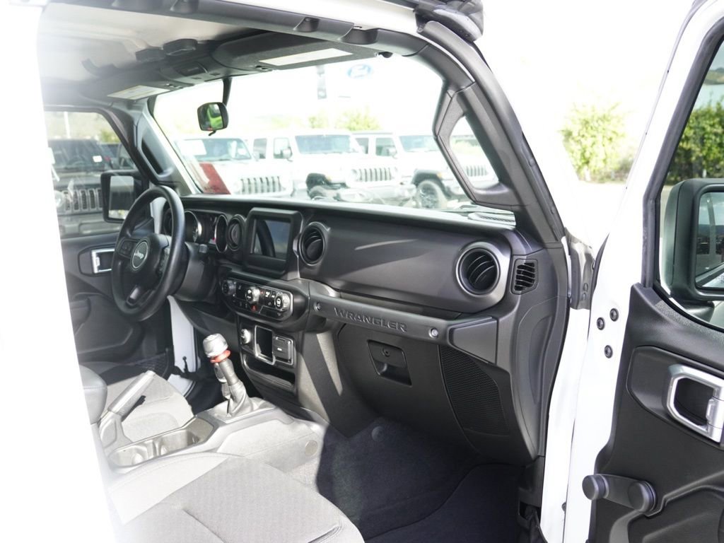 Used 2023 Jeep Wrangler Sport image 22