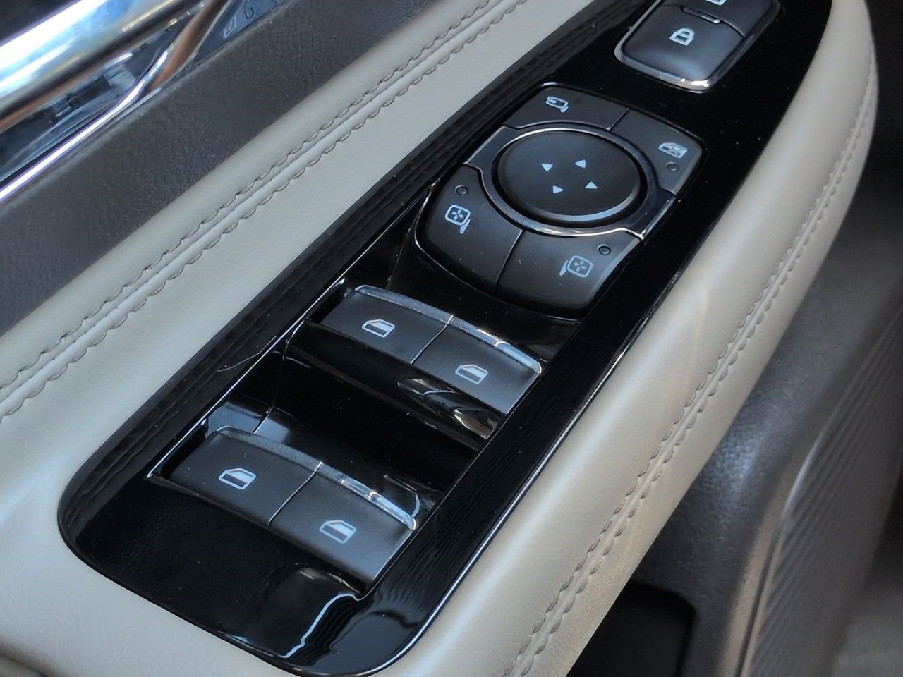 Certified 2020 Lincoln Corsair FWD image 23