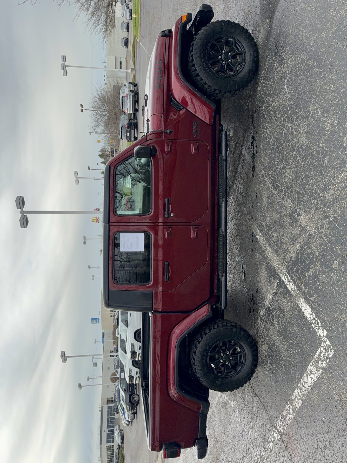 Used 2021 Jeep Gladiator Sport AWD/4WD image 2