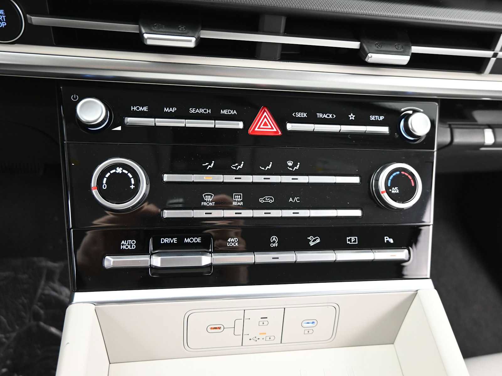 New 2026 Hyundai Santa Fe SE image 16