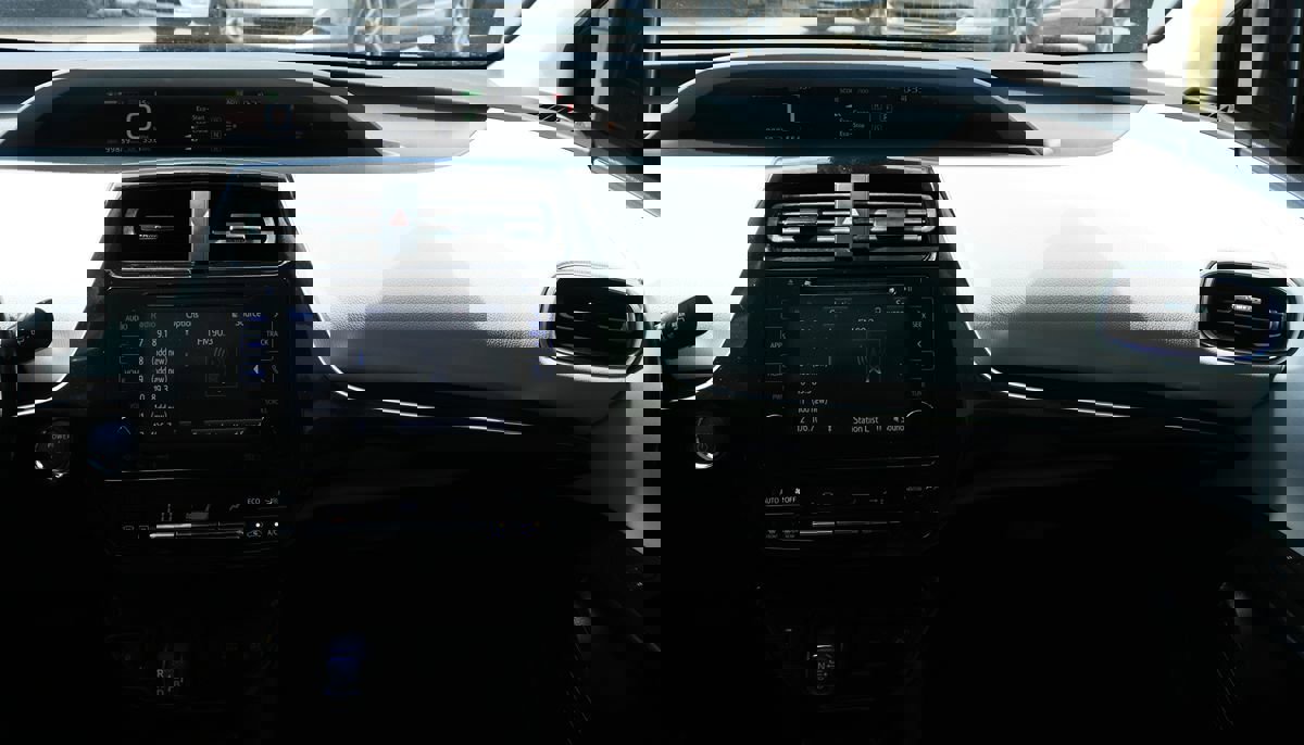 Used 2016 Toyota Prius Three Touring FWD image 44