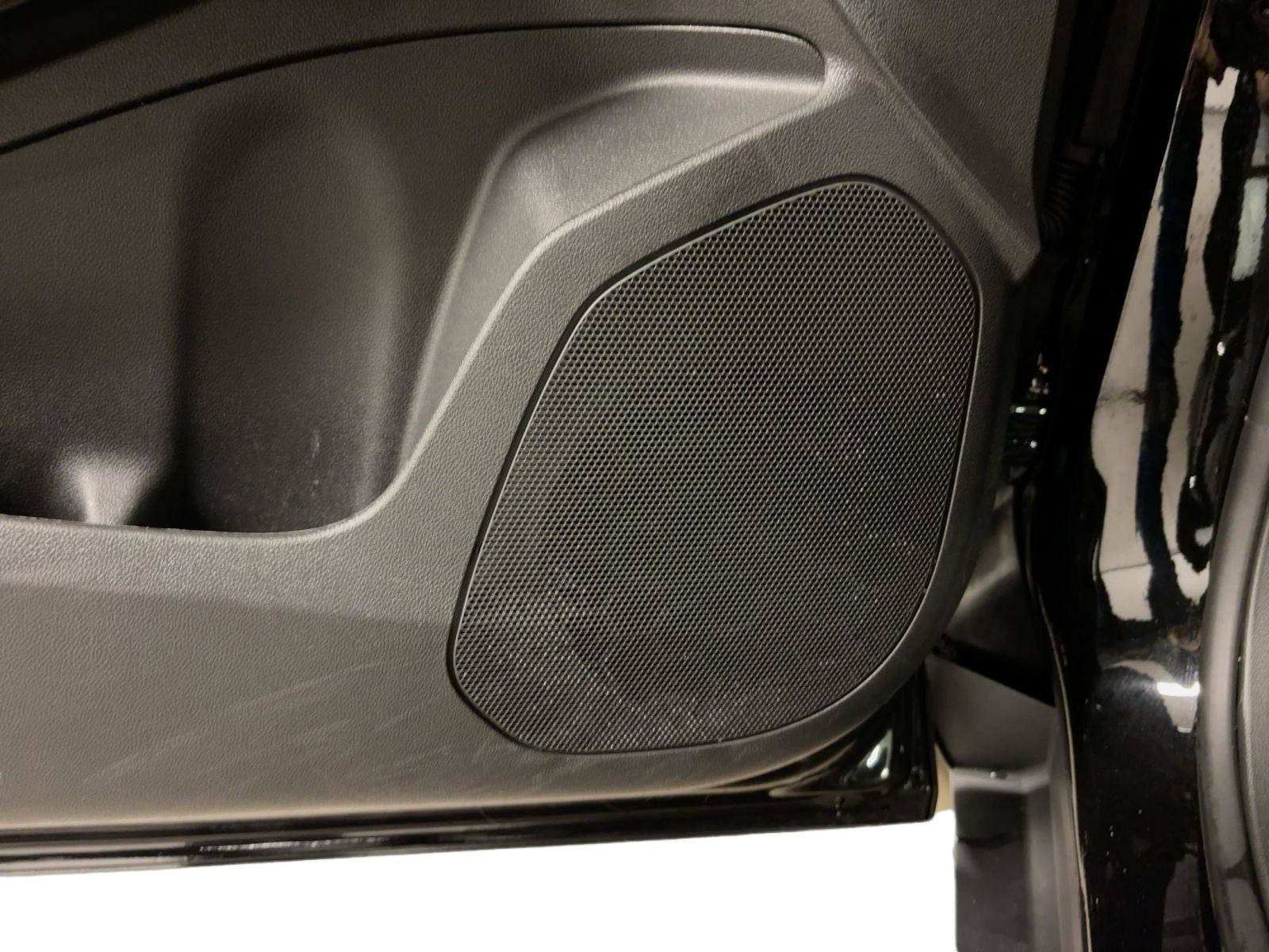 Certified 2025 Chevrolet Trax LT w/ LT Convenience Package image 21