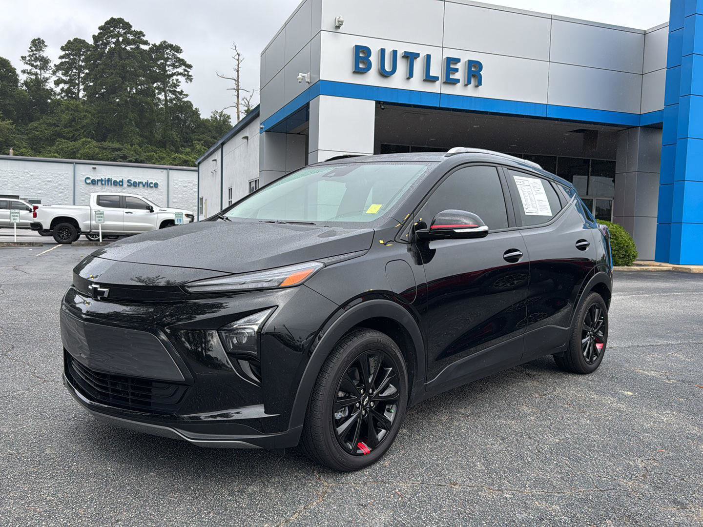 Used 2023 Chevrolet Bolt EUV LT w/ Comfort Package image 2