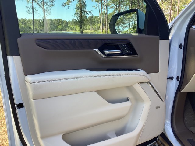 New 2026 GMC Yukon Denali w/ Denali Reserve Package AWD/4WD image 12