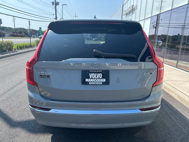 Used 2024 Volvo XC90 B5 Core w/ Protection Package Premier AWD/4WD image 4