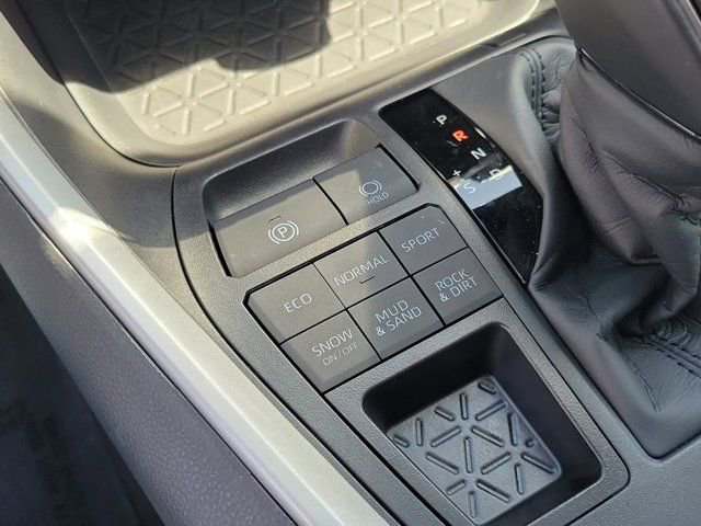 Certified 2025 Toyota RAV4 XLE Premium AWD/4WD image 28