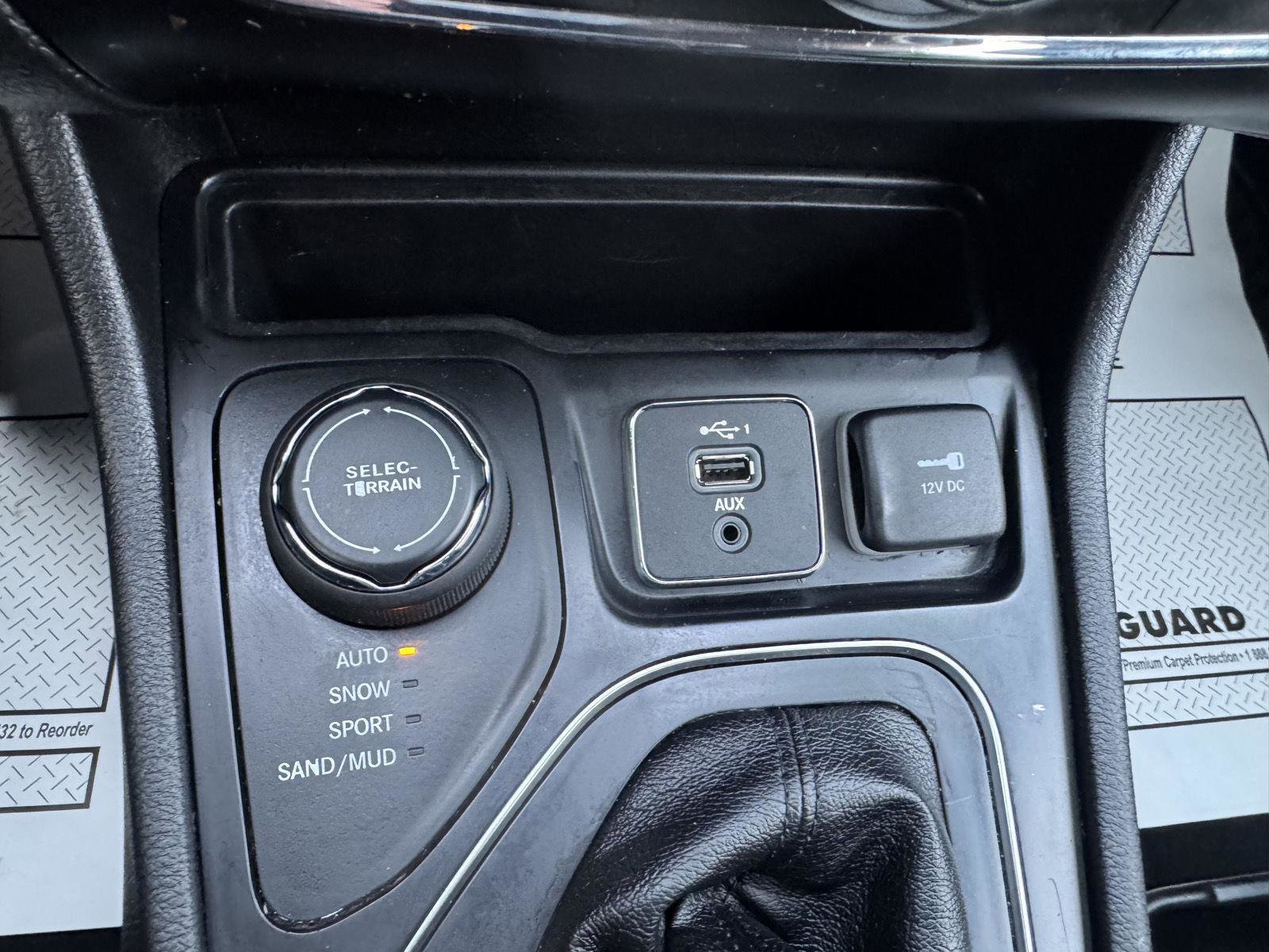 Used 2020 Jeep Cherokee Latitude image 19