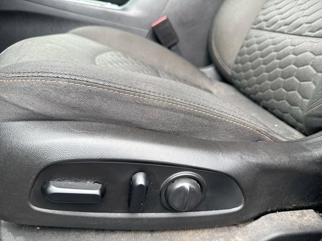 Used 2018 Chevrolet Equinox LT FWD image 10