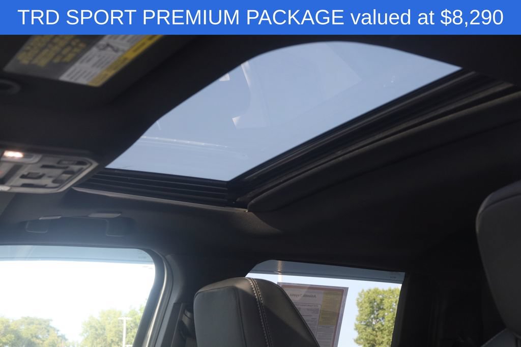 Used 2025 Toyota Tacoma TRD Sport w/ TRD Sport Premium Package AWD/4WD image 4
