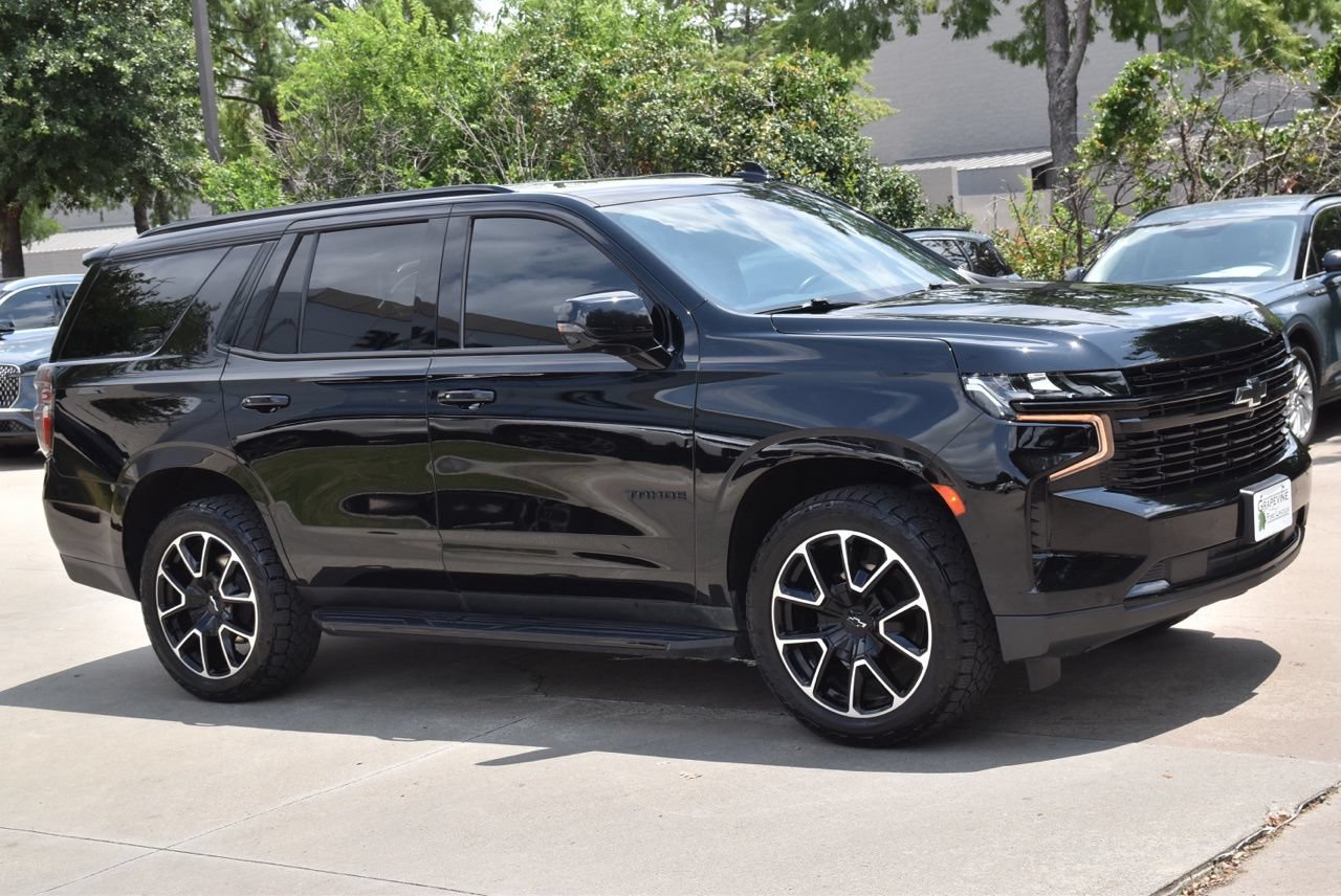 Used 2024 Chevrolet Tahoe RST w/ Luxury Package RWD image 5