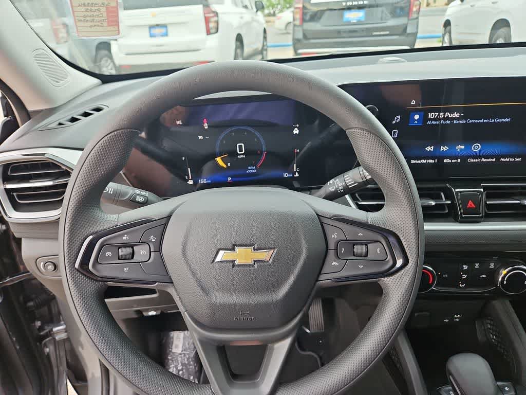 Used 2025 Chevrolet TrailBlazer LT FWD image 24