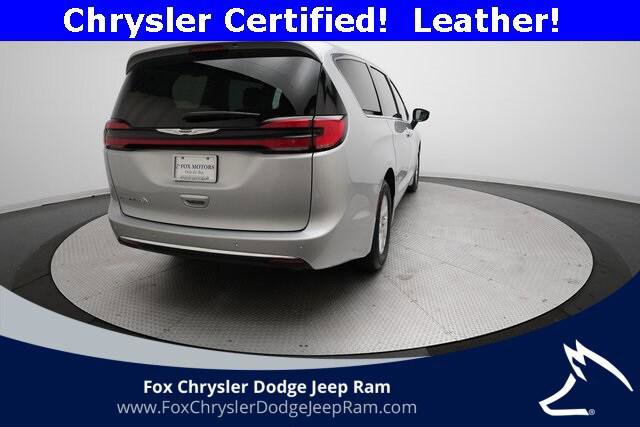Certified 2024 Chrysler Pacifica Touring-L image 35