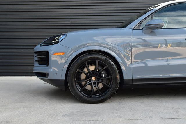 Certified 2025 Porsche Cayenne image 41