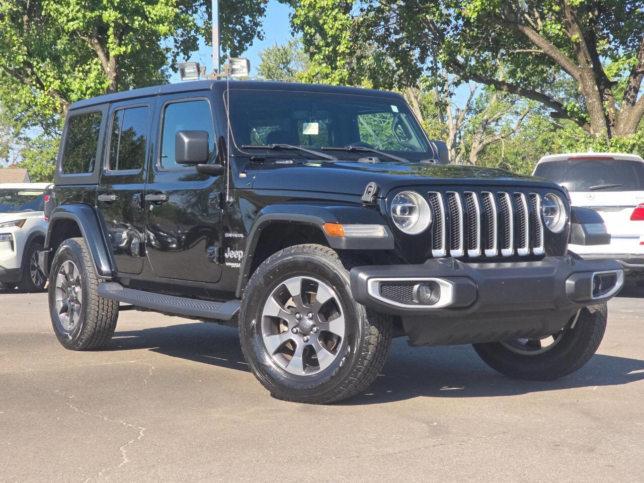 Used 2018 Jeep Wrangler Unlimited Sahara image 1