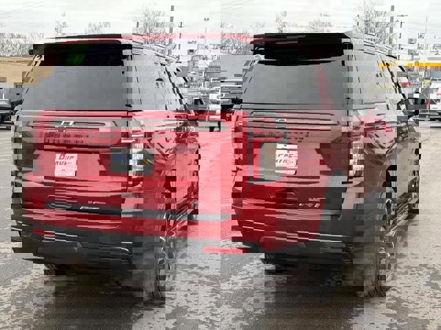 Certified 2021 Chevrolet Suburban RST w/ Luxury Package image 30