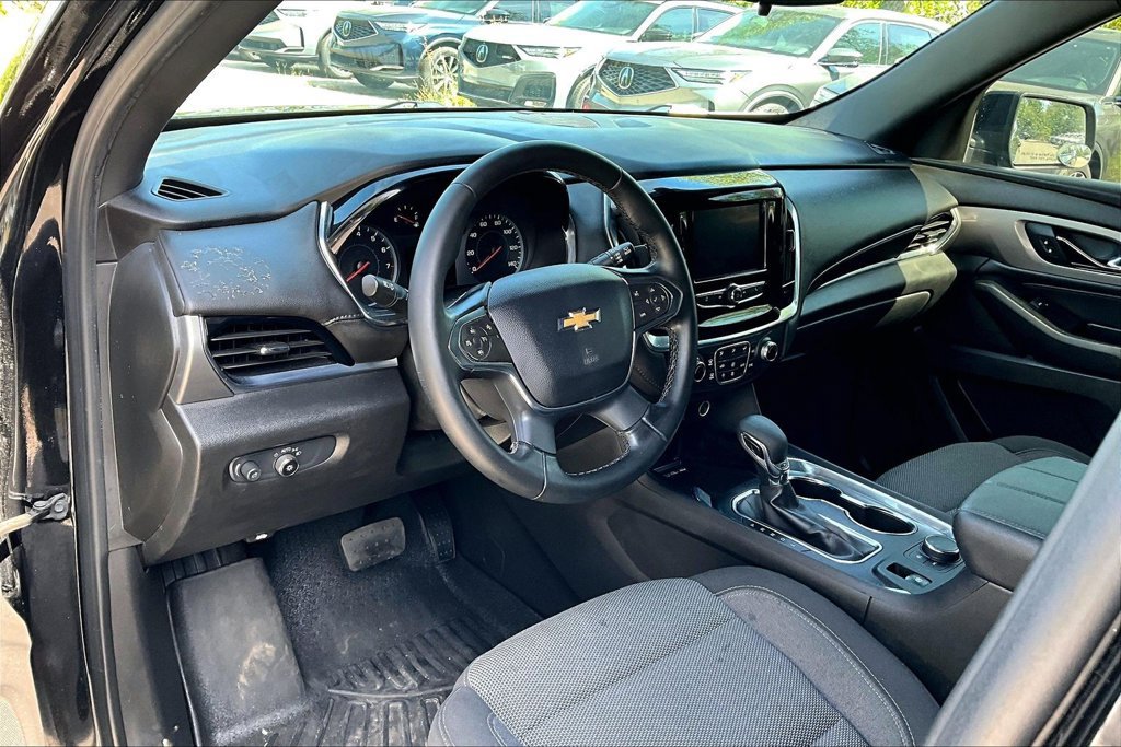 Used 2023 Chevrolet Traverse LT FWD image 15