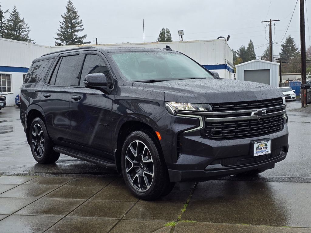 Used 2022 Chevrolet Tahoe RST w/ Luxury Package AWD/4WD image 3