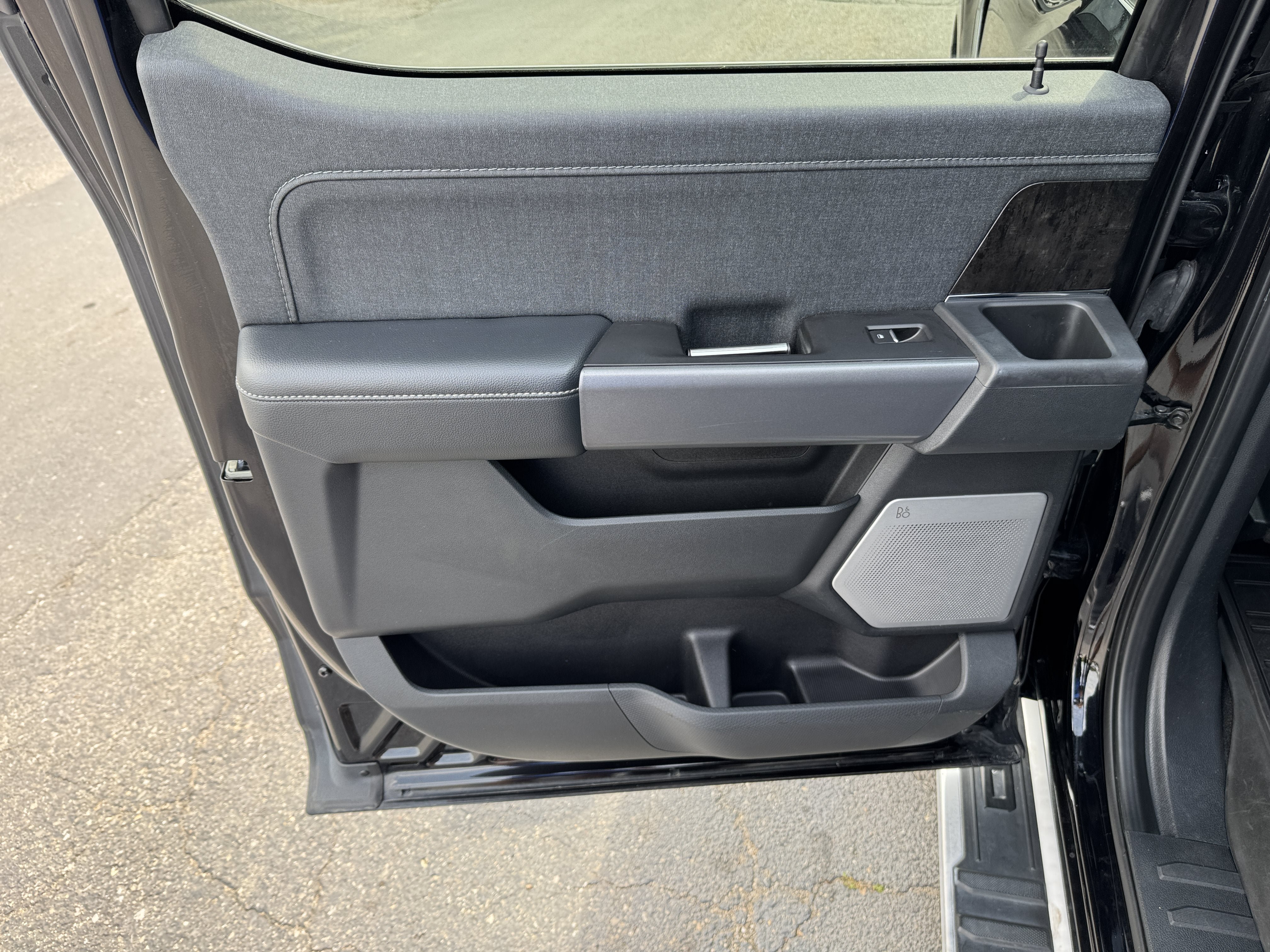 Used 2022 Ford F150 Lariat w/ Equipment Group 502A High AWD/4WD image 32