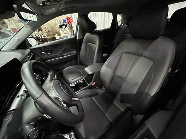 Used 2025 Hyundai Kona Limited AWD/4WD image 24
