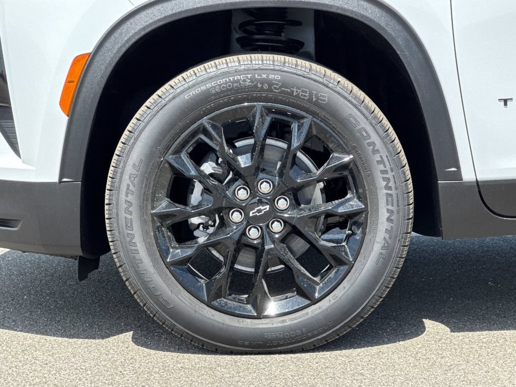 New 2026 Chevrolet Traverse LT w/ Midnight/Sport Edition FWD image 25