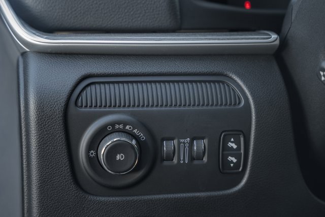 Used 2024 Jeep Wagoneer L Series III w/ Flexible Seating Group image 52